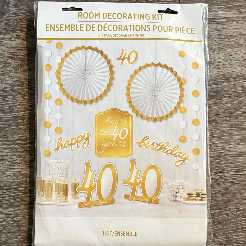 Amscan Gold and White 40th Celebration Decor Set